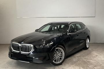 BMW Seria 5 Touring 520d xDrive