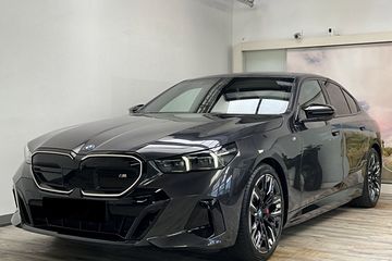 BMW i5 M60 xDrive