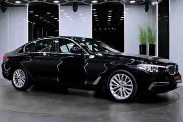 BMW Seria 5 530e xDrive Luxury Line