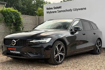 Volvo V60 T6 AWD Plug-In Hybrid Plus Dark aut