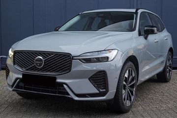 Volvo XC60 B5 AWD Ultra Dark