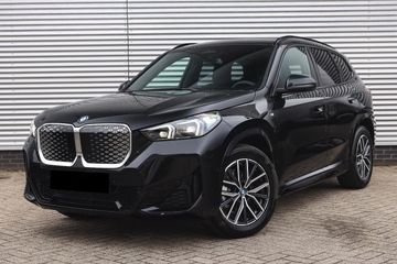 BMW iX1 xDrive30 M Sport