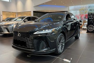 Lexus RX 350h Omotenashi
