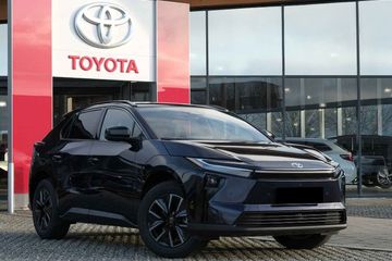 Toyota bZ4X Style EV
