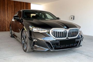 BMW Seria 5 530e xDrive M Sport