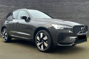 Volvo XC60 T8 Plug-In Hybrid AWD Ultra Dark