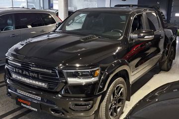 RAM 1500 5.7 V8 HEMI Laramie