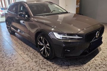 Volvo V60 T6 AWD Plug-In Hybrid Plus Dark