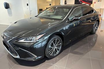 Lexus ES 300h Business Edition 2.5 E-CVT