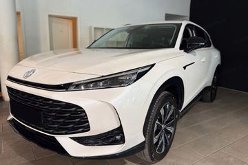 MG HS 1.5T HEV+ Excite aut