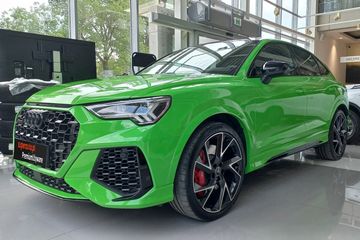 Audi Q3 RS S tronic