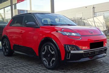 Nissan Micra Evolve 40kWh 2WD AT