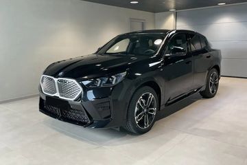 BMW iX2 eDrive20 M Sport