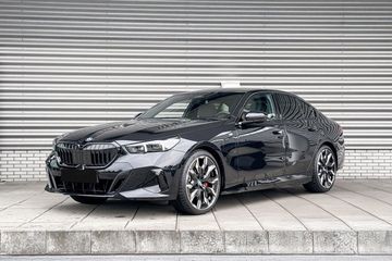 BMW Seria 5 550e xDrive M Sport