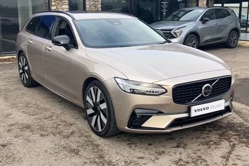 Volvo V90 T6 AWD Plug-In Hybrid Ultra Dark