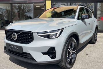 Volvo XC40 B4 AWD Plus Dark