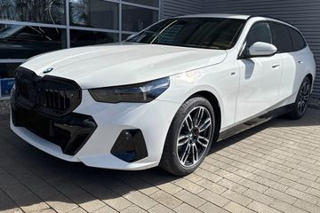 BMW Seria 5 Touring 520d xDrive M Sport