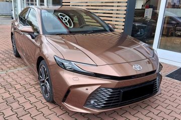 Toyota Camry Executive 2.5 Hybrid Dynamic Force