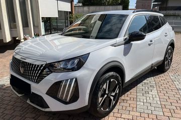 Peugeot 2008 Allure e-DCS 1.2 mHEV