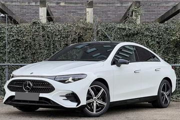 Mercedes CLA 200 4-Matic AMG Line