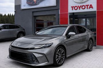 Toyota Camry Executive 2.5 Hybrid Dynamic Force