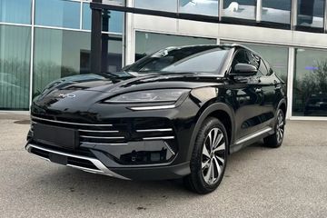 BYD Seal U DM-i  Design AWD