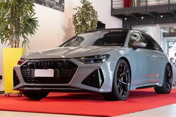 Audi A6 RS6 TFSI quattro Performance