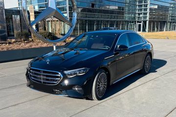 Mercedes E Klasa 220 d 4-Matic Exclusive