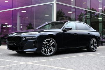 BMW Seria 7 740d xDrive M Sport
