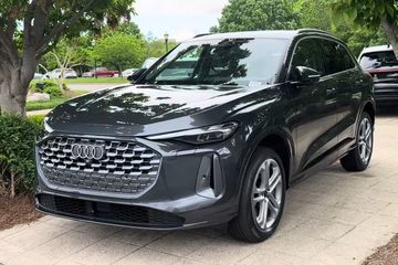 Audi Q5 TFSI quattro advanced