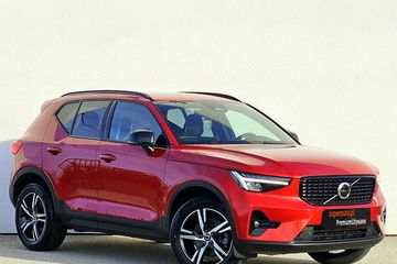 Volvo XC40 B4 Plus Dark aut