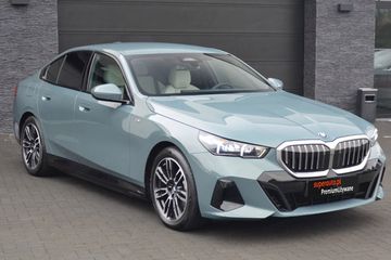 BMW Seria 5 530e xDrive PHEV M Sport aut