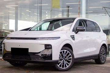 Leapmotor B10 Design Hybrid EV 18,8 kWh