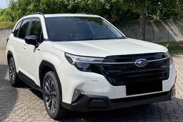 Subaru Forester e-Boxer Platinum  2.0i-L