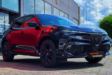 Alfa Romeo Junior 1.2 mHEV Ibrida eDCT