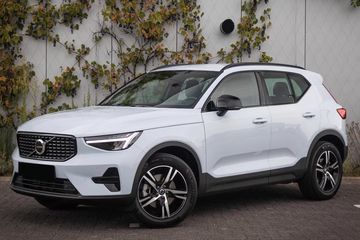 Volvo XC40 B4 Plus Dark