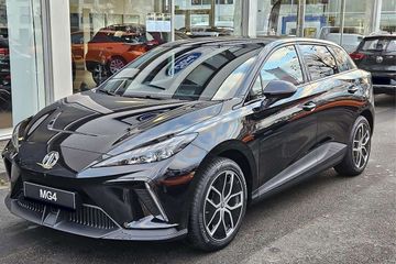 MG 4 64kWh Luxury