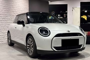 Mini Mini Cooper SE Linia Classic