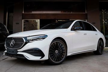 Mercedes Klasa E 220 d 4-Matic AMG