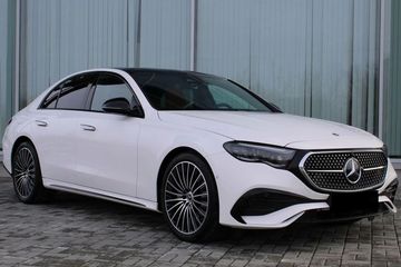Mercedes Klasa E 220 d  4-Matic AMG