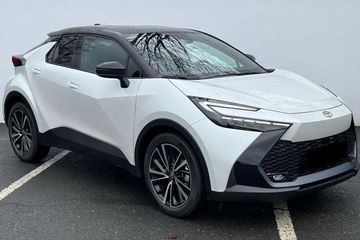Toyota C-HR Executive 2.0 Plug-in Hybrid Dynamic Force