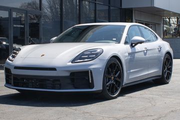 Porsche Panamera 4 E-Hybrid