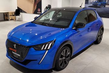 Peugeot 208 1.2 PureTech GT Line S&S EAT8