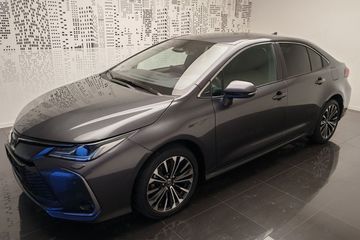 Toyota Corolla Style 1.5 Benzyna CVT