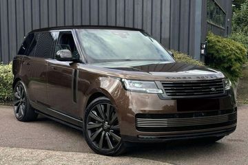 Land Rover Range Rover 4.4 V8 P615 SV