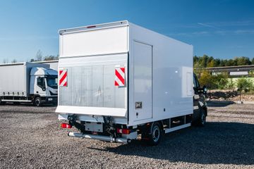 Iveco Daily 35S18 Kontener 8EP + Winda