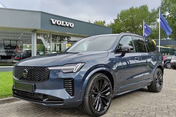 Volvo XC90 B5 AWD Ultra Black Edition