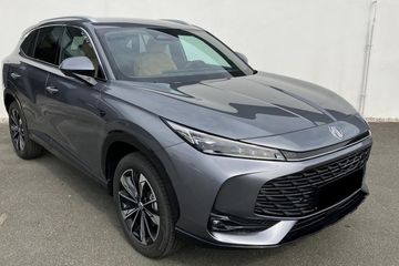 MG HS 1.5T HEV+ Exclusive aut