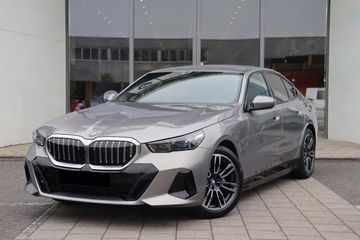 BMW Seria 5 550e xDrive M Sport
