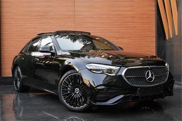 Mercedes Klasa E 220 d  4-Matic AMG
